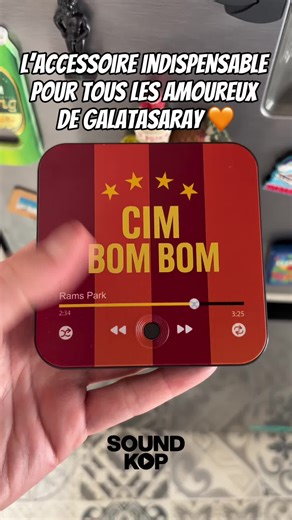 🟡🔴 Cim bom bom ! 🔥 Un chant mythique. Une ambiance unique. Le Magnet musical Galatasaray te plonge directement dans l’atmosphère bouillante du stade 👉 ferveur, passion, frissons… comme à Istanbul 🎶 🎵 “Cim bom bom…” Impossible de ne pas chanter Un clic… et tu y es 💥 🔹 19,90 € 🔹 Créé et imprimé en France 🇫🇷 🔹 Plusieurs chants au choix 🔹 S’aimante partout 👉 Disponible dès maintenant sur www.soundkop.com 👇 Dis-nous en commentaire : Le stade le plus chaud d’Europe ? 🔥 #Galatasaray #ci
