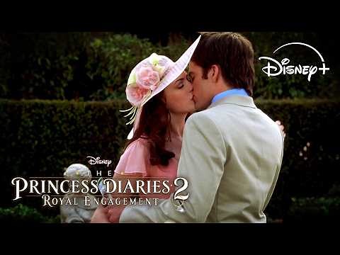 Princess Mia & Nicholas' First Kiss | The Princess Diaries 2: Royal Engagement | Disney+ UK