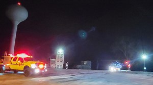 Hustisford snowmobile crash; Illinois man injured