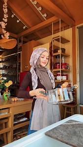 23M views · 116K reactions | burger egg 讀deas for your breakfast table  افكار لسفرة الفطور . . . . . . . . . . . . . . . . . . . #abirzkitchen #breakfastinspo #breakfast #eggs #recipe #ideas | Abir e sag | Facebook