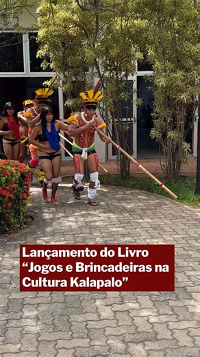 Sesc Campinas on Instagram: "✨ No último domingo (25/01) no Sesc Campinas, vivemos um dia especial de cultura, brincadeiras e trocas com o povo Kalapalo, do Alto Xingu 🌿 ⠀ A atividade integrou o lançamento do livro Jogos e Brincadeiras na Cultura Kalapalo e contou com vivências para crianças, apresentação artística e um bate-papo de lançamento que reuniu diferentes saberes e experiências 🤝📚 ⠀ 🎥 Neste vídeo, você confere trechos das entrevistas com Marina Herrero (@marinamarcelaherrero) que f