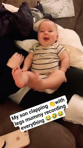 Baby Clapping with Legs 😂👏Priceless MomentWhen Hands Are Busy, Use Legs! 😂🤣#babylaugh#clapping#cute
