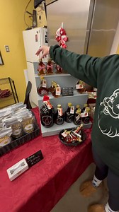 Bryce highlights our holiday table for you. We only do one take here for videos so enjoy! Our Holiday Open House is a wrap! However, you can still buy gift boxes and bags, syrup, fudge, Xmas candies and more! Just give us a call or shoot us a message and we will open the doors for you! Easy gift ideas! | Journey's End Maple