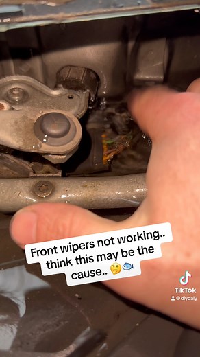 6.4K views · 16 reactions | Investigating the wipers not working on this Renault Clio , wiper motor failed due to blocked scuttle drains submerging the motor in water! #renaultclio #wipermotor #mechanic #mechaniclife #mechanictips #mechanicproblems #diydaly #mechanicsofinstagram | DIYDaly | Facebook