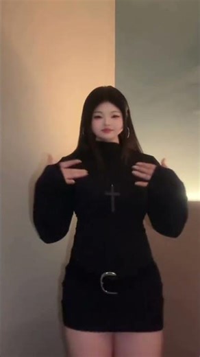 The Secret to Styling a Shy Rose: Plus-Size Fashion Hacks