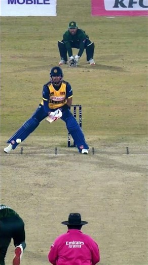 Scary Moment! Shanaka Swoops for Scoop and Hits Himself! 😬⚡🔥 #PAKvSL #CricketKiJeet M3W1U