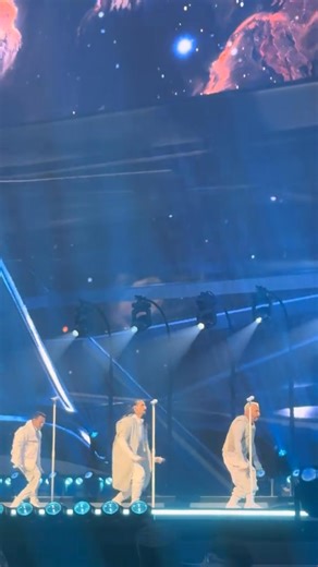 As long as you love me 🩵 Backstreet Boys Créditos: Tik tok littleblackpeals #intothemillennium2025 #millennium2peru #backstreetboysperú #backstreetboys #TheSphere #millenniumtour | Fan Club Of Backstreet Boys Perú