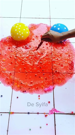 Everything Ballons on Instagram: "Popping four colorful balloons is very funny and satisfying 🎉💦#funny #satisfying #asmr #balloon"