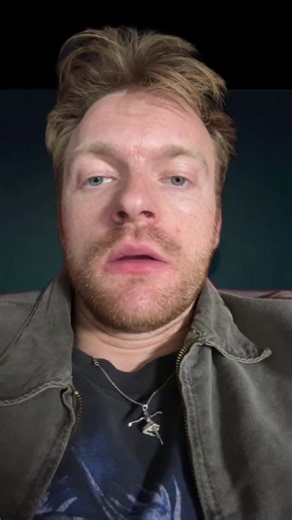 #greenscreen @FINNEAS