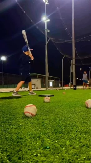 The evolution continues. The Specter 700 V2 Ultimate represents the pinnacle of XLPower’s engineering — built for pilots who demand the absolute best in precision, strength, and control. Based on the proven World Champion Edition platform, every detail of the Ultimate has been enhanced to deliver tighter tolerances, greater rigidity, and smoother flight performance. With its refreshed canopy design featuring a pure-white tail boom, fin, and landing gear, the Ultimate blends clean aesthetics with