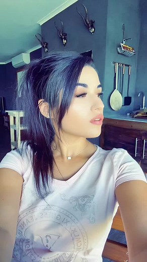 Stylish Light Pink Graphic T-Shirt Outfit Ideas