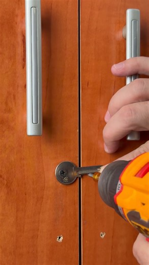 Weird but Works! Door Key Hack 🔑 | Cute Emergency