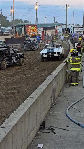 1.1M views · 6K reactions | Mustang in action at 2025 Defiance County derby | All 4 Him Racing Videos | Facebook
