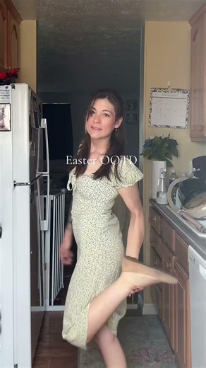 I forgot my bagggggg but it was sage green if you want to know lol