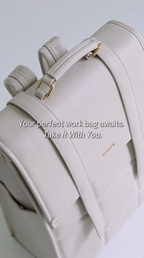 Tired of boring, bulky laptop bags? Meet the Tracey Urban Lady Backpack – where sleek design meets smart functionality. 🎒✨ Upgraded to a 15-inch size, this backpack is perfect for the modern woman on the go. Whether you‘re heading to work, classes, or a weekend getaway, its multi-layered compartments keep you organised without sacrificing style. Designed for all that you are. 🙌🏼 Available in 4 chic colours to match your vibe. #tracey #traceybagmalaysia #womanbag #backpack #laptopbag #travelba