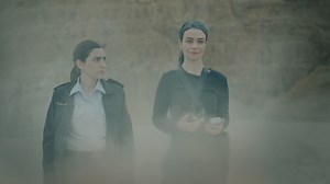 Schaue dir Fireflies Staffel 1 Folge 1: Folge 1 an - Paramount  Österreich