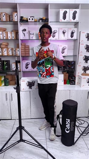 Video light set up available: this set up includes the Godox Sl60iid video light, Caisi heavy duty stand and the Caisi deep parabolic softbox. #Godox #setup