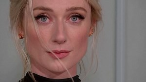 Elizabeth Debicki attends the premiere for The Crown's season 5