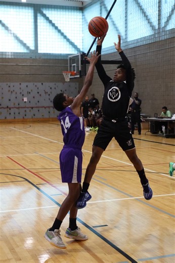Detroit Police Chief, Todd A. Bettison, attended this weekend’s Community Violence Intervention Youth Basketball League games. CVI’s Youth Basketball League is compiled with several community organizations — including Detroit’s CVI groups, Detroit Police and Detroit PAL. The program offers mentorship, basketball and general life coaching for high risk youth, ages 11-17. Participating youth have a structured outlet to build relationships with mentors and their peers, in a healthy and safe environ