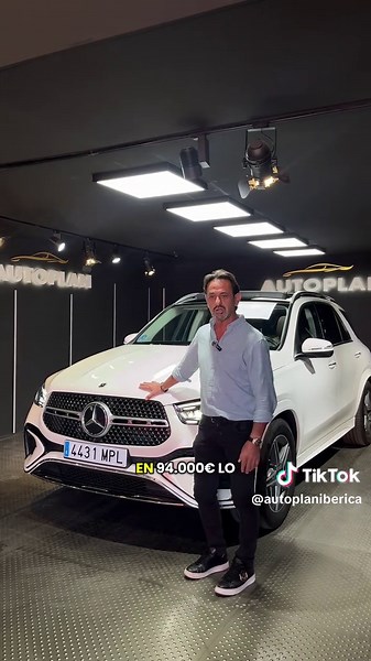 🔥 Mercedes-Benz GLE 400e 4MATIC 📍 2024 | 24.168 km | Madrid 💰 73.990€ financiado | 77.990€ al contado 🚀 381 CV | Automático | Híbrido enchufable | Etiqueta 0 🎨 Blanco | SUV | 5 puertas | 5 plazas 📦 Techo panorámico, cámara 360°, Burmester, asientos eléctricos de cuero calefactados con memoria, luces Multibeam LED, Dynamic Select, Lane Assist, portón eléctrico, climatizador bizona… ✅ Garantía 12 meses incluida ♻️ Aceptamos coche como parte de pago 🔁 Transferencia: 190€ 📩 tlf: 659 14 03 32