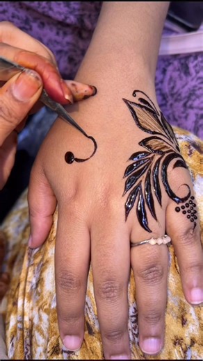 Henna by m#Biscoitocut #CapCut #makeuptutorial #kenyantiktok🇰🇪 #somalia🇸🇴