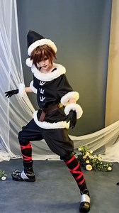 Christmas Sora cosplay ✨🎄🖤 🛒 Shop by SKU: EKH0032 #kingdomhearts #kingdomheartscosplay #sora #soracosplay #christmassora #christmasvibes #christmascosplay #ezcosplay #cosplay | EZCosplay Costumes