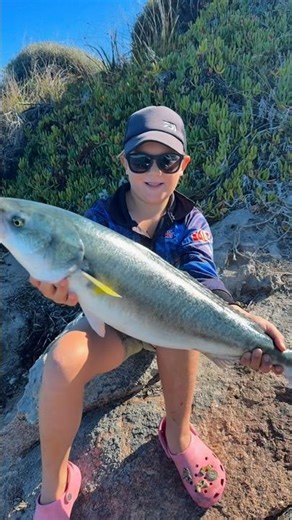 Big salmon in an epic spot🤙. #topwater #insaltrods