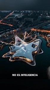 1.9M views · 48K reactions | Zaha Hadid arquitecta iraquí-britanica considerada una de las figuras mas influyentes de la arquitectura contemporánea. #architecture #arquitectura #diseño #construccion #fblifestyle | ISMOS Arquitectura | Facebook