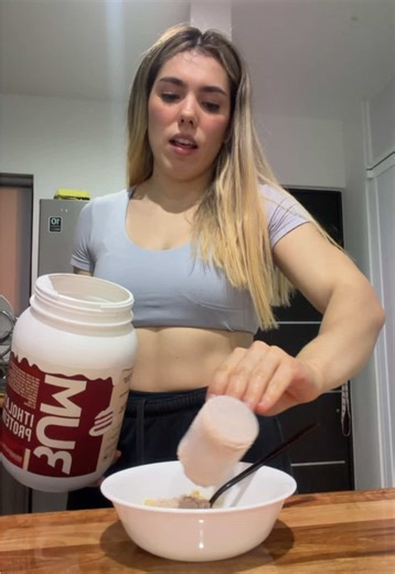 Como le llamarías a este post workout? JAAJA XD. @GET RAW NUTRITION MEXICO code “MONSE”🙂‍↔️🙂‍↔️ #postworkout #comida #fitness