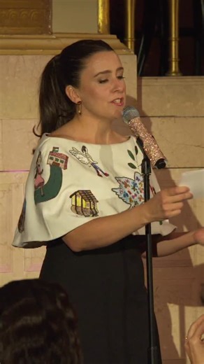 4.2M views · 116K reactions | There wasn’t a dry eye in the room after Ms. Rachel received a standing ovation for her #GlamourWOTY, and rightfully so. Read all about her speech—and her meaningful dress—at the link in bio. | Glamour | Facebook