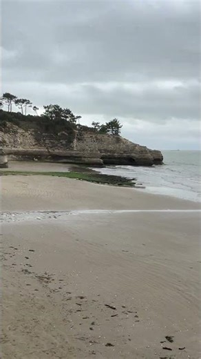 Le ressac de l’océan à Meschers.