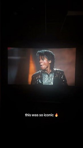 Jaafar Jackson performing Billie JeanMotown 25 recreating the icon moonwalk on stage 🔥