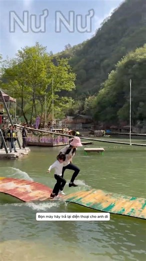 Bắt quả tang 2 em gái trộm điện thoại rồi bỏ trốn #shorts