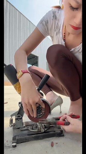 #Red #100 #Time #100 Angle Mill Cutting Piece #Red Rabbit Chase Wind Cutting Piece | Home Life Museum