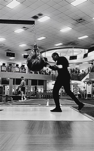 Aqua Bag Hitting Boxing Training clip