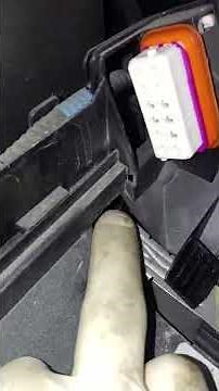 2010 VW beetle headlight replacement