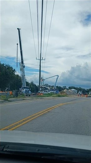 #florida #roadconstruction #lineman #powerlines #construction #buckettruck #crane
