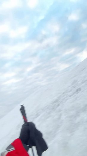 Am ajuns pe Vf Ararat 5137) la ora 4.47 am. Practic, din localitatea unde ne am cazat pana pe varf am facut 20 ore, cu tot cu pauze de 2 ore ni Basecamp1 si 7 ore in Basecamp 2! Ne am miscat f repede! Erau programate 4 zile! Noi intr o zi si ceva facem tot! #wildtrek #ararat | Mihai Vacariu