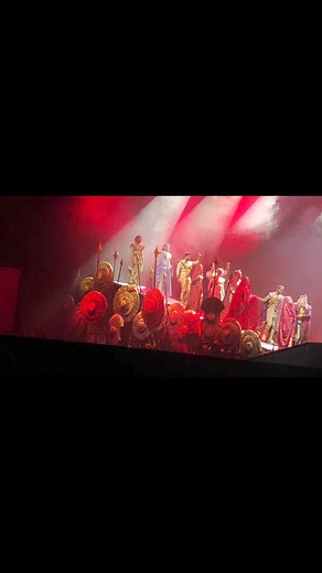 ΙΛΙΑΔΑ στο Christmas Theater | Karmen Rouggeri