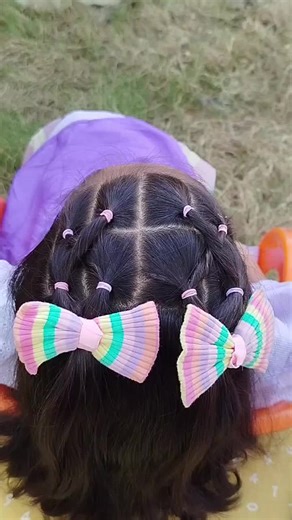 Pretty bows make everything look better 🎀 Also,This is perfect for Christmas #hair #hairtok #christmashair #hairstyletutorial #cutehairstyles