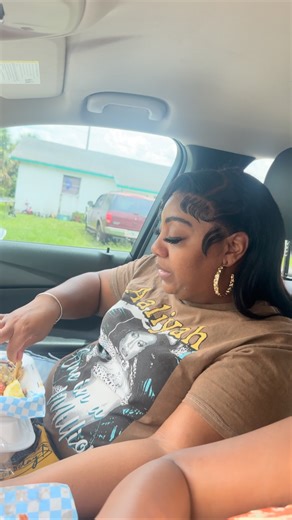 49 reactions · 8 comments | Check out this mouthwatering review of our SPINACH DIP STUFFED CRABS!  They’re loaded, creamy, and packed with flavor—this one’s a game changer! Don’t just take our word for it—see what the streets are saying! #STUFFEDSPINACHDIPCRABS #yum #REVIEW #SEAFOOD #SPINACHDIP | Billy Boii | Facebook