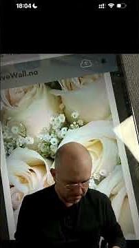 LiveWall - Register to save your photos (2/4)