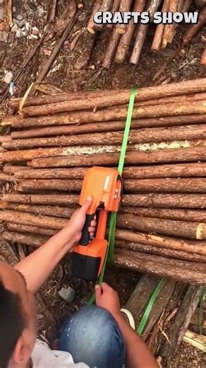 Using an Electric Strapping Tool on Timber