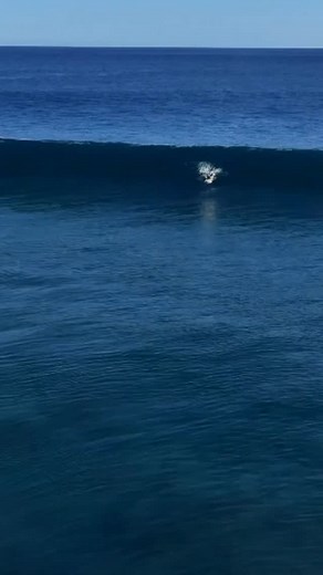 12K views · 715 reactions | @picklummolly and @jackrobinson72 FTW at The End of the Road The @lexususa @wsl Finals are now set in stone and we’ve all got our sights set on Cloudbreak  Tap the link in bio for our full event recap of the Tahiti Pro at Surfer.com ✍️: @ugust10 : @wsl | Surfer | Facebook