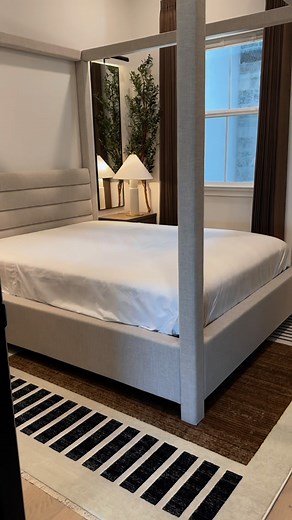 289K views · 5.6K reactions | Comment: Bed I used two duvet inserts to create that fluffy look.. plus i added a throw blanket under the rolled part! 癩 Bed size is a Queen and the duvet+inserts are King size. I like sizing up on bedding bc it gives more fabric to work with especially if you want your bed to look full around!  | decor.snippets | Facebook