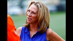 Beth Mowins debuts in NFL play-by-play for CBS on Sept. 24