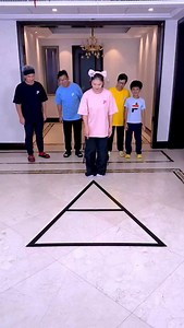 The challenge of completing the painting in one stroke is a bit difficult . #fun #funnyvideos #funnyreels #comedy #comedyvideos #trendingreels #trending #foryou #explorepage #explore #newtrend #challenge #game | Cute Dog