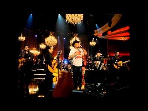 Los Tigres Del Norte UNPLUGGED - América Ft. Calle 13