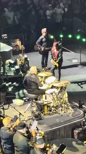 Bruce Springsteen Live “Born in the USA (Max Weinberg drum solo) 5/22/26 Cleveland, OH