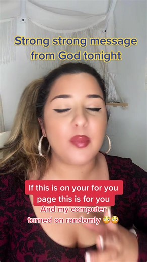 Oh my goodness this message is so strong even my computer turned on. Someone needs to hear this. I pray it reaches who it needs to #messagefromgod #message #messagetonight #god
